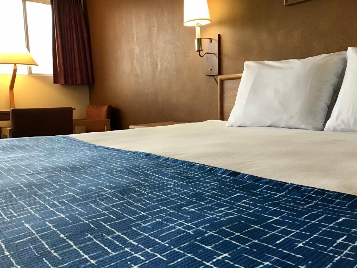 Travelodge By Wyndham Powell Esterno foto