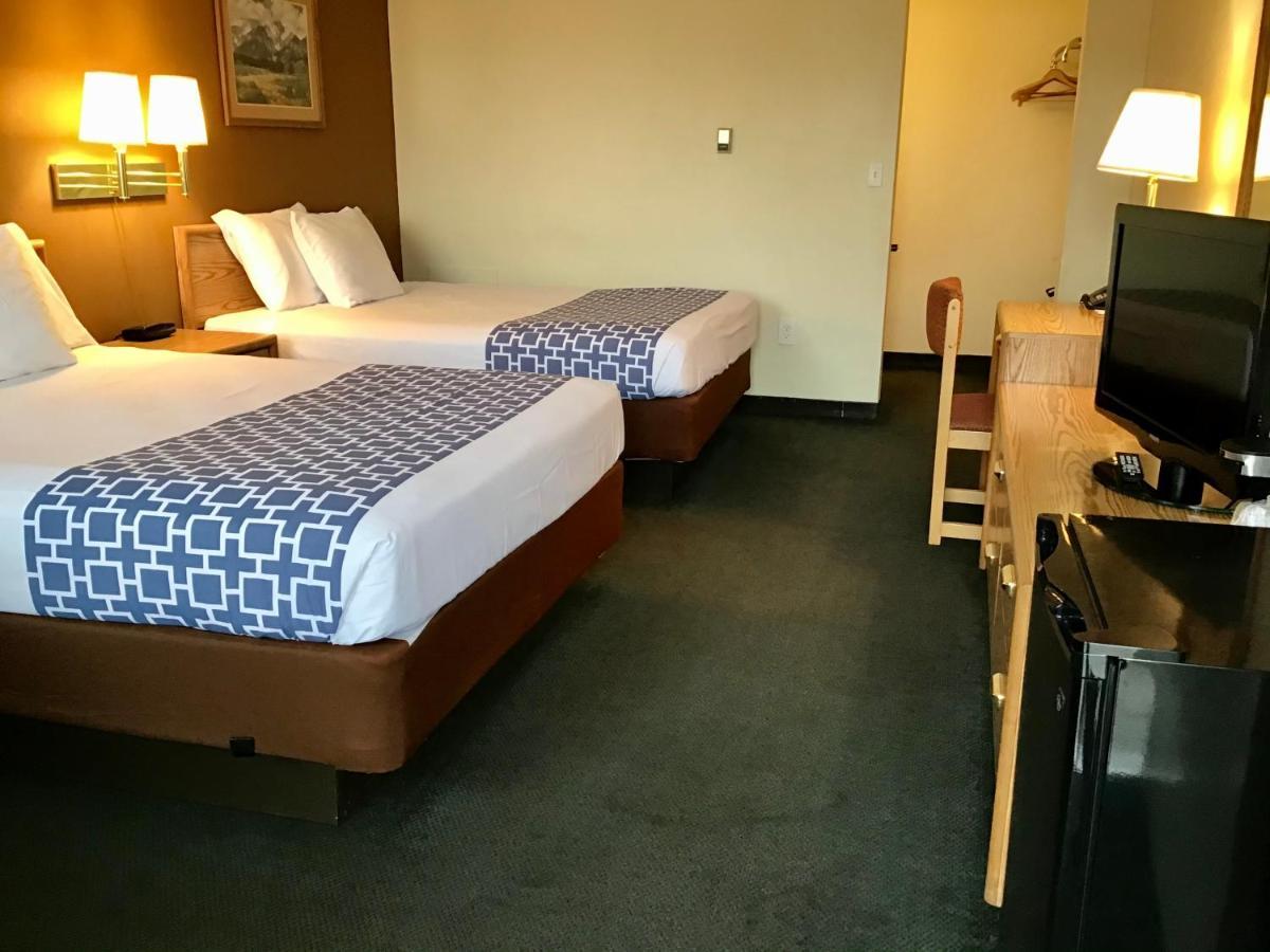 Travelodge By Wyndham Powell Esterno foto