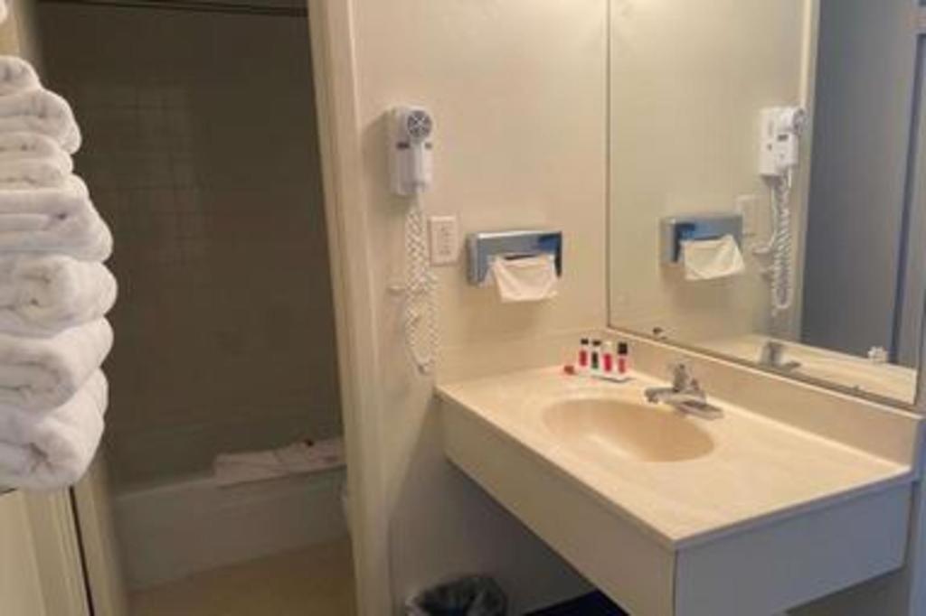Travelodge By Wyndham Powell Esterno foto