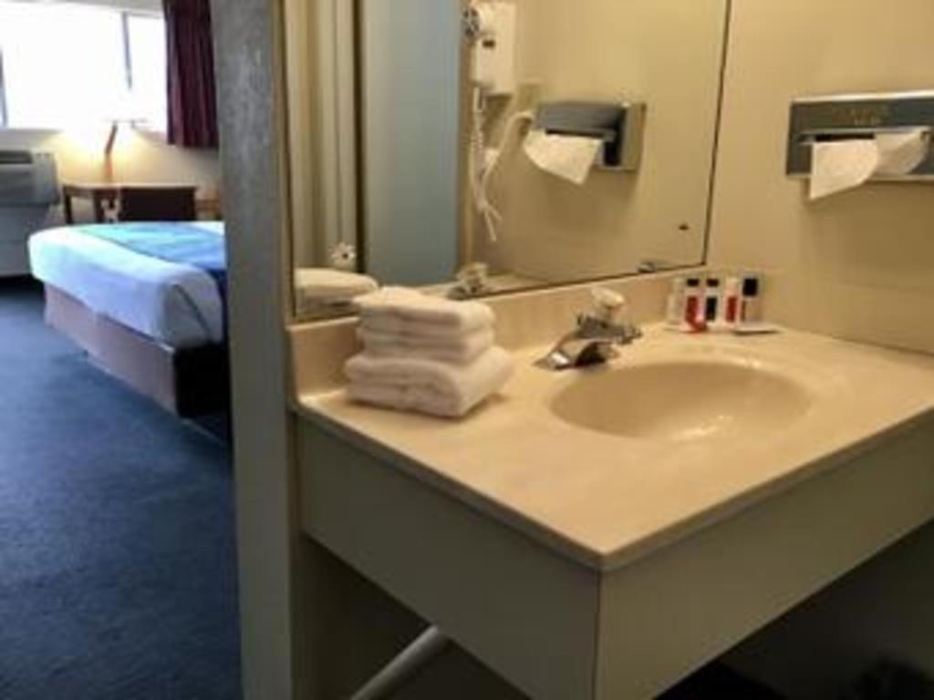 Travelodge By Wyndham Powell Esterno foto