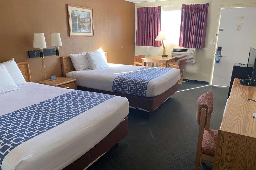 Travelodge By Wyndham Powell Esterno foto
