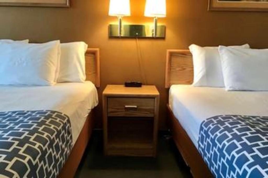 Travelodge By Wyndham Powell Esterno foto