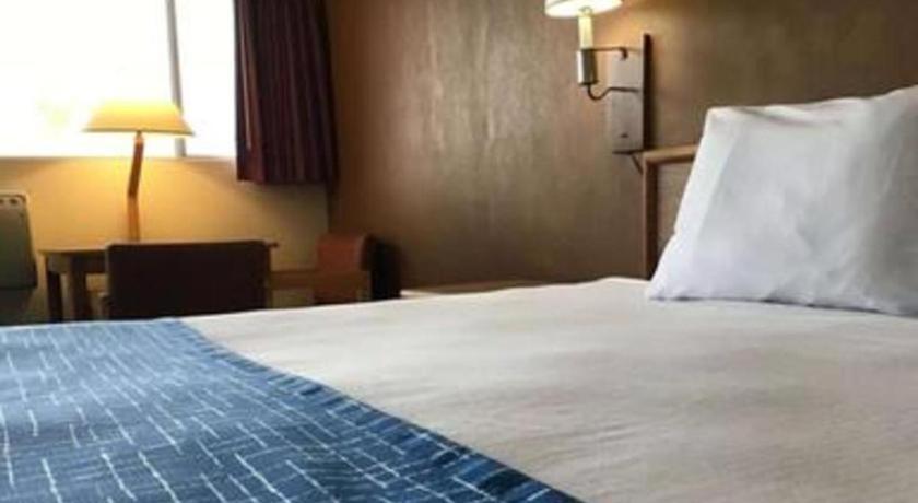 Travelodge By Wyndham Powell Esterno foto