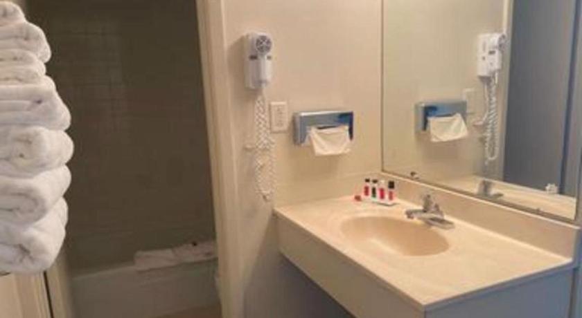 Travelodge By Wyndham Powell Esterno foto