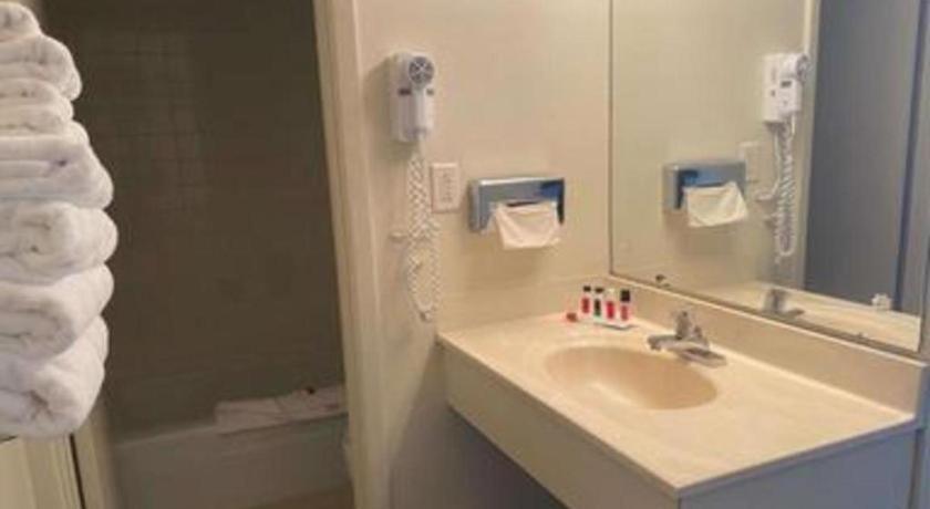 Travelodge By Wyndham Powell Esterno foto